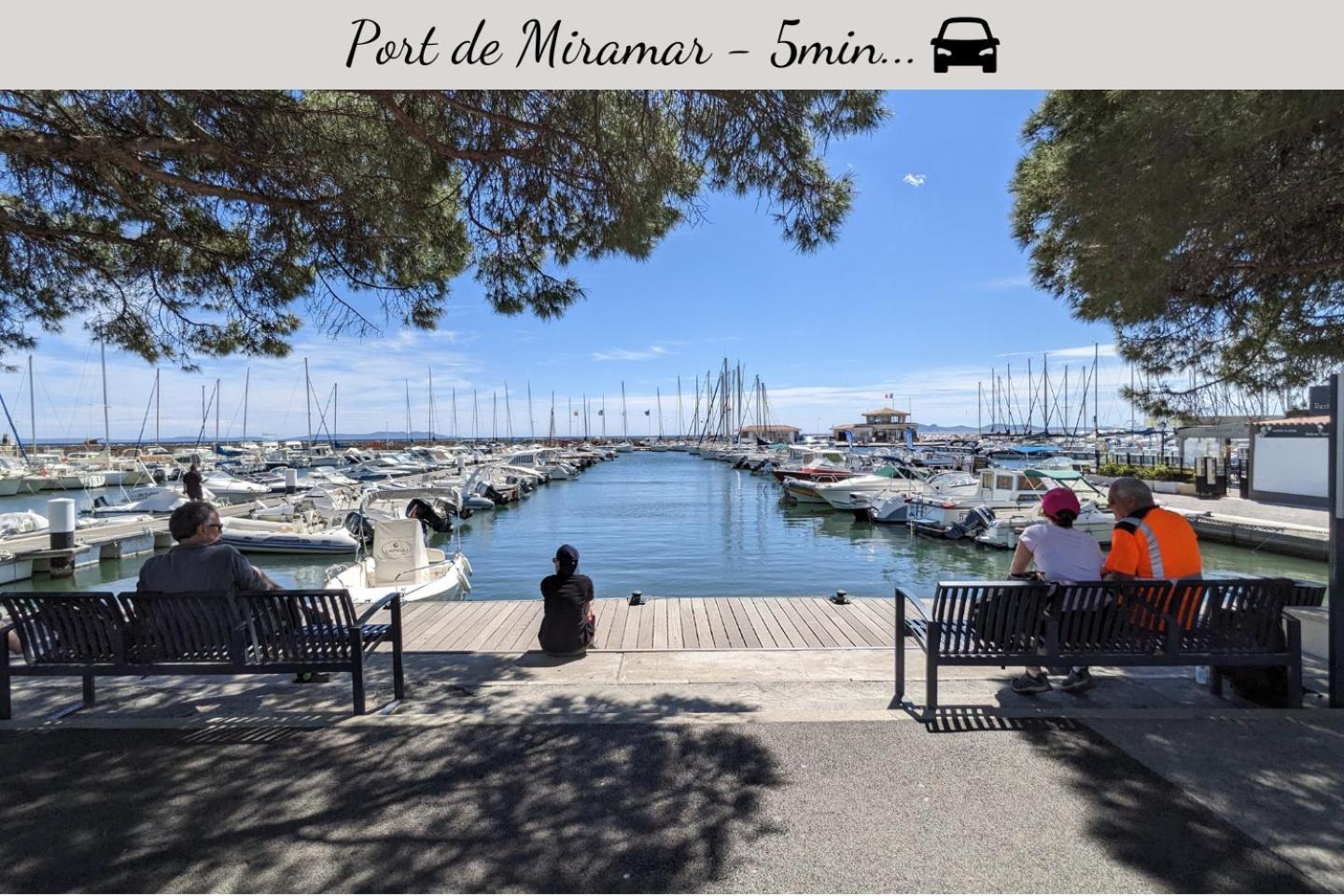T2 55m2 Climatisé Proche plages Centre ville La Londe-les-Maures Exterior foto